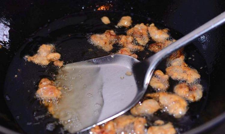 熬制好的猪油腥味怎么去除,熬好的猪油的做法