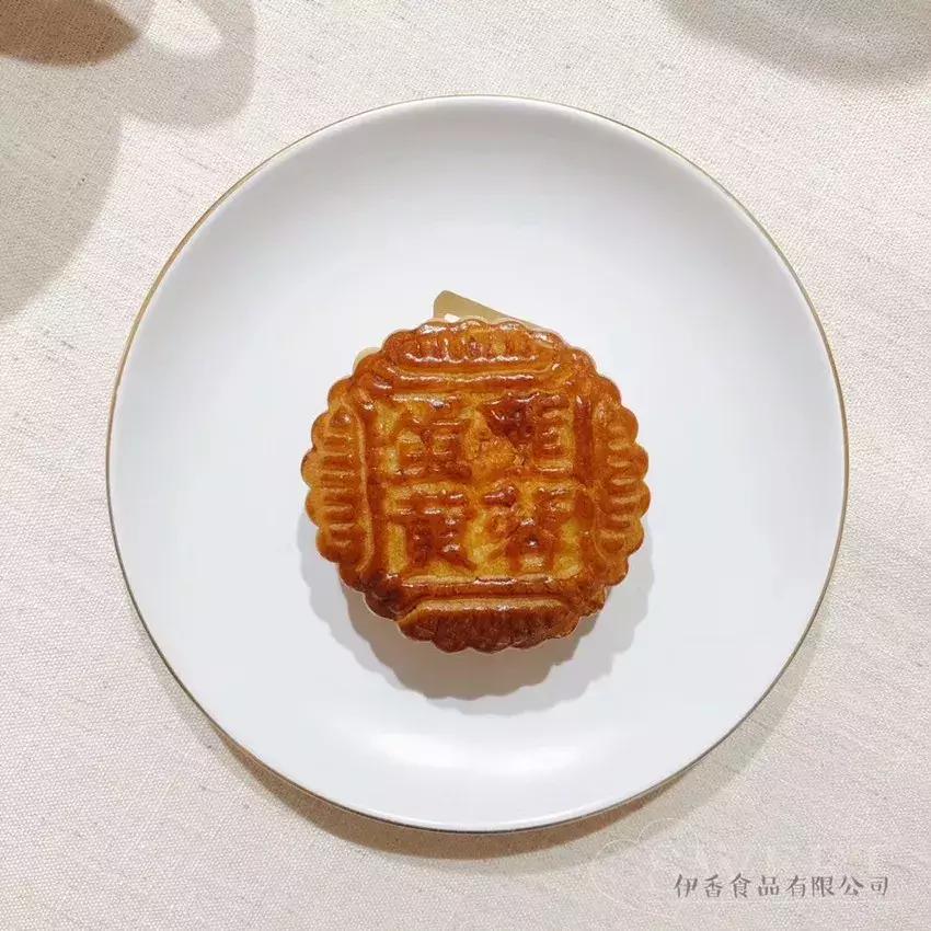 中秋未到，月饼先到，蒙自月饼大量上市，有698、36、24元不等...