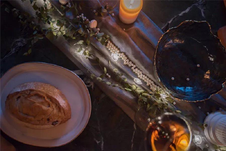 330㎡跃层,还附带阁楼,难怪朋友说像别墅,太大气了!尤其客厅