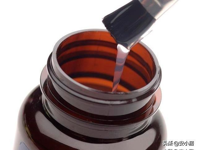 502胶水能将塑料粘在瓷砖上吗,背景墙瓷砖不平用502怎么处理