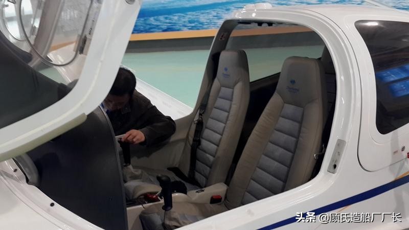 荷航飞机相撞事故,飞机相撞事故新闻