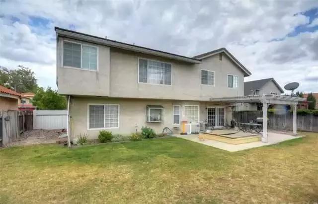 租房热门地段,破房子租五万块一个月