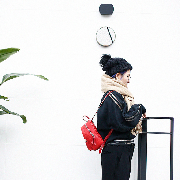 不要再背烂大街的双肩包了,别再背烂大街的轻奢包