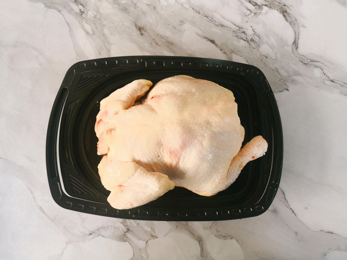 自己亲手做的盐焗鸡好吃好味道,简单又嫩滑的盐焗鸡