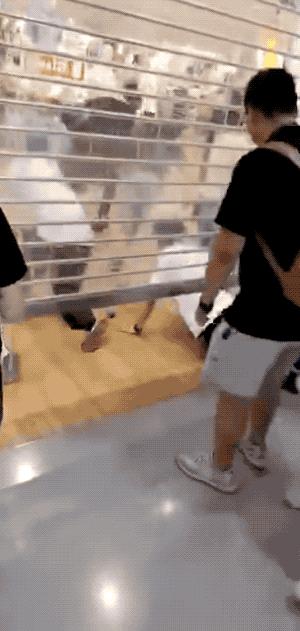 为什么优衣库联名款遭疯抢,优衣库联名款遭疯抢日本