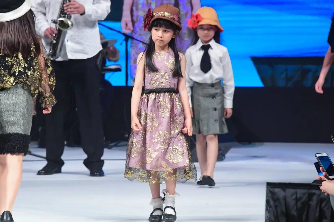 马拉多纳曾经的辉煌,马拉多纳的童年