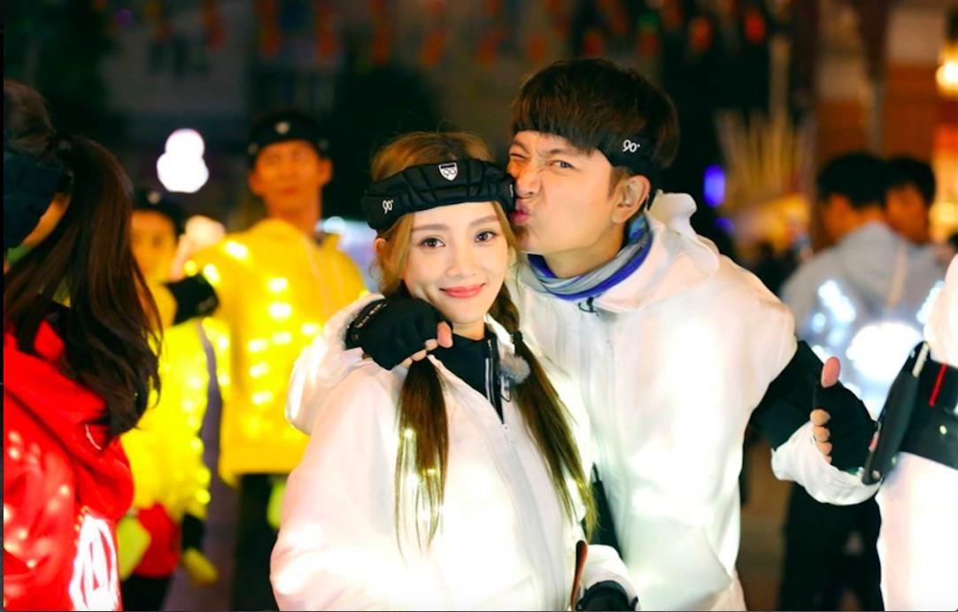 被错认成李小璐绯闻男友,说唱歌手TY携妻在线辟谣,网友被逗笑了