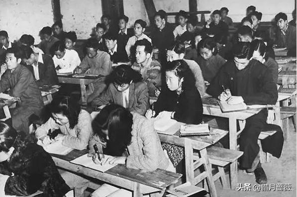 西南联大战火纷飞的年代,战火纷飞下的西南联大文人