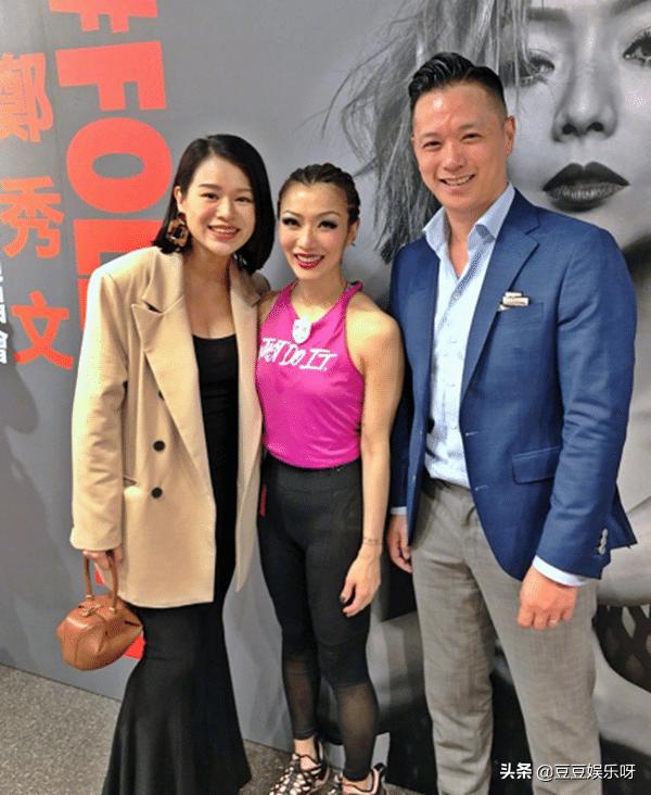 胡杏儿和老公撇下两儿子出国旅行,胡杏儿晒与儿子合照画面温馨感人