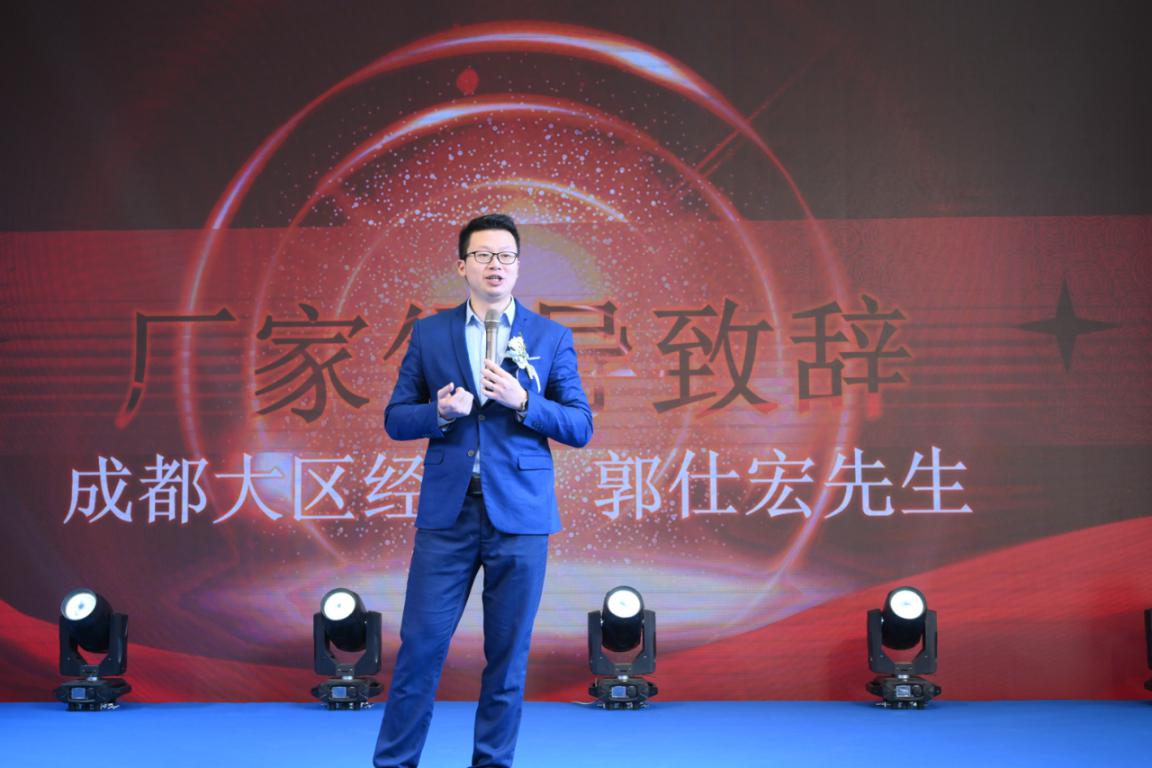 成都新越行吉利旗舰店卖什么车,吉利授权经销商吉利博越