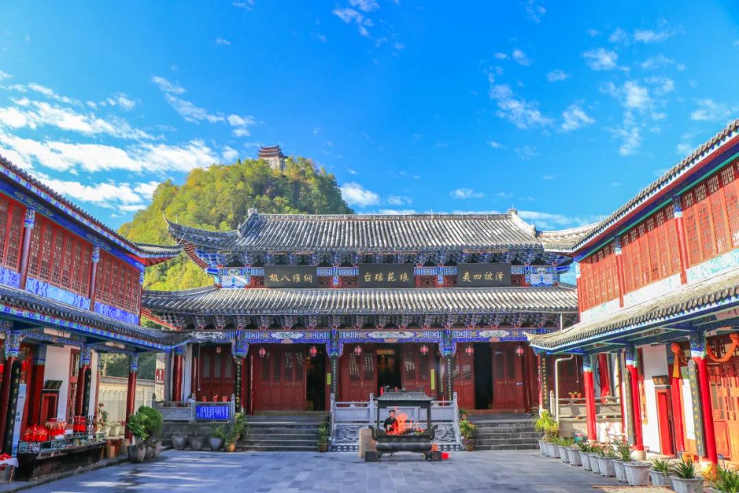 这是一个充满生机的公园怎么说,这是一个充满生机的国度朗诵