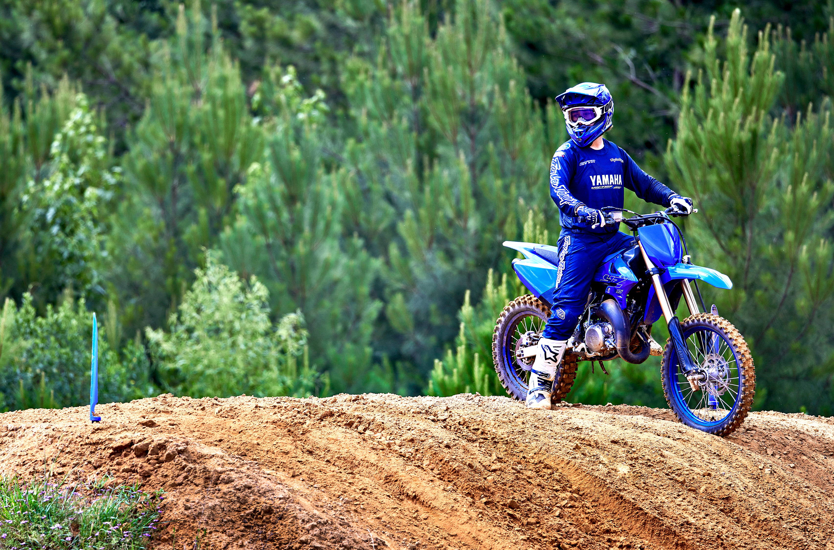 完全颠覆了我对漂移的认识,颠覆了我对比亚迪汽车的认知