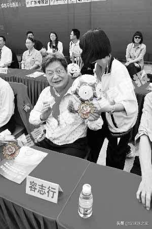 历史上被称为球王的人,被球迷们称为球王的是哪位球星