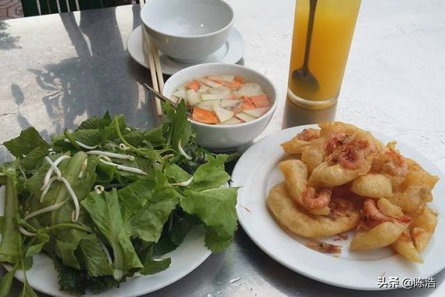 越南街头美食烧鸭河内,越南河内美食