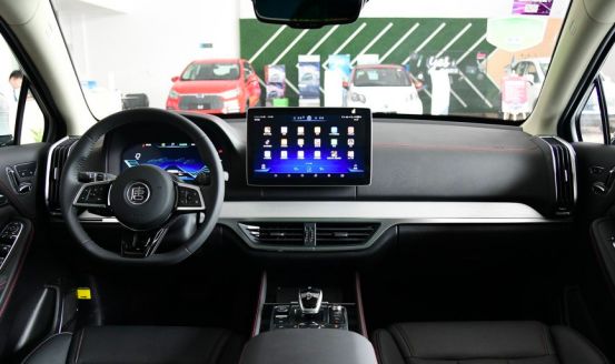 国产最快的中型suv燃油车,国产的最好的suv百万级