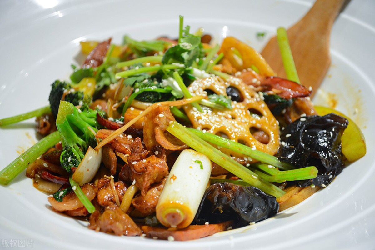 麻辣香锅家常做法不用香锅底料,麻辣香锅底料配方的做法