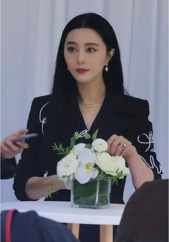 还珠格格周杰当年演的角色,还珠格格剧组重聚周杰来过吗