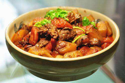 多囊月经不调宫寒的怎么食疗,宫寒下巴长痘痘怎么食疗调理