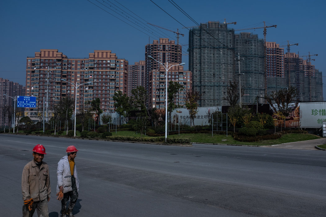 纽约时报高度评价中国,美国消费者信心指数下滑