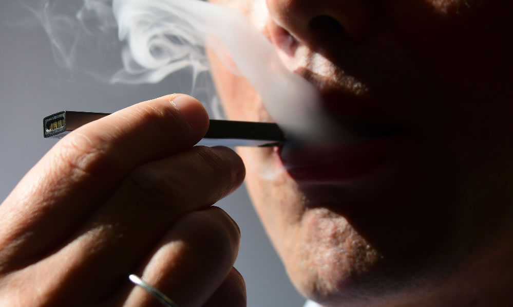 有助戒烟的烟灰,尼古丁含量少的烟能否快速戒烟