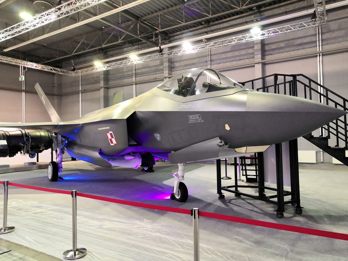 波兰购买f-15,东欧国家纷纷购买f-35