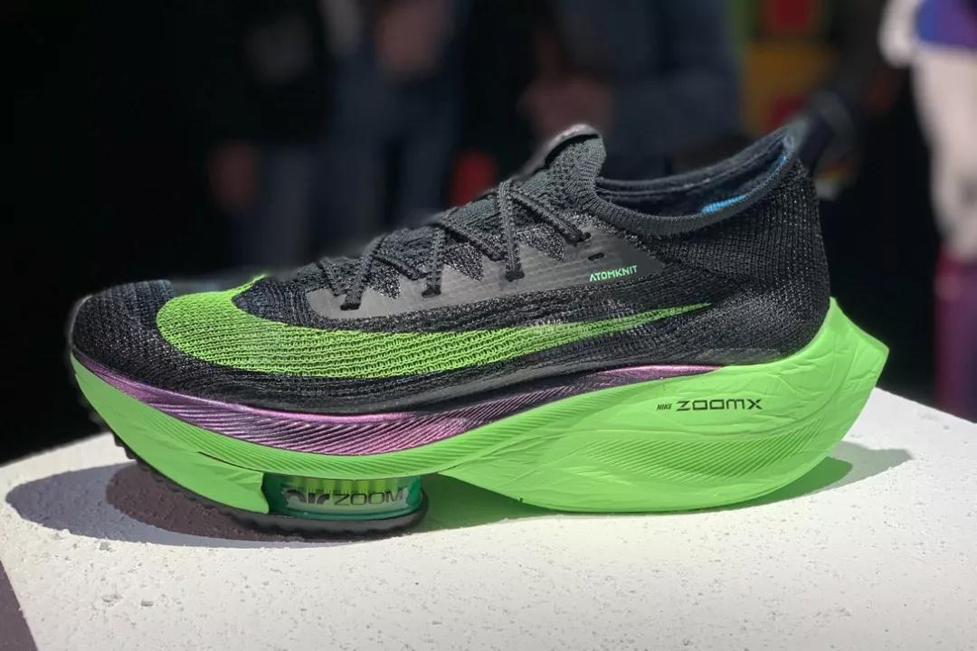 陈冠希早期nike棒球服,陈冠希说nike超越阿迪