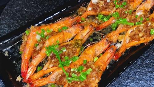 门头沟老牌美食摆上大排档！露天撸串火锅加烤鱼，100元买100瓶U8