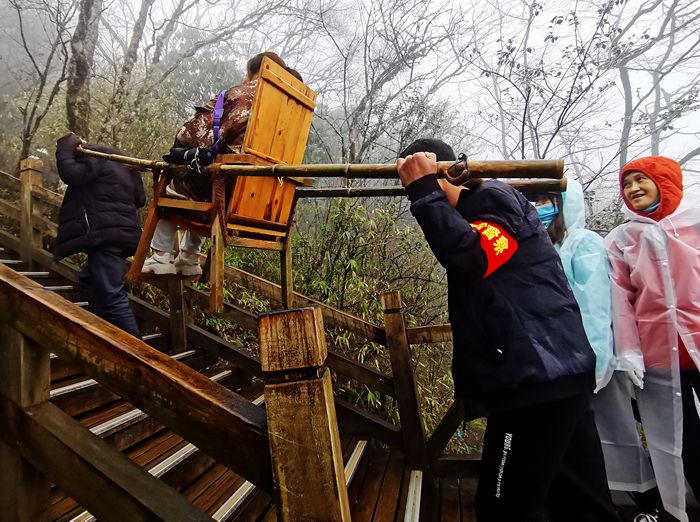 雨中的梵净山景色,烟雨梵净山