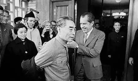 深切缅怀周总理!周恩来最后岁月:我体重还有61斤请主席放心