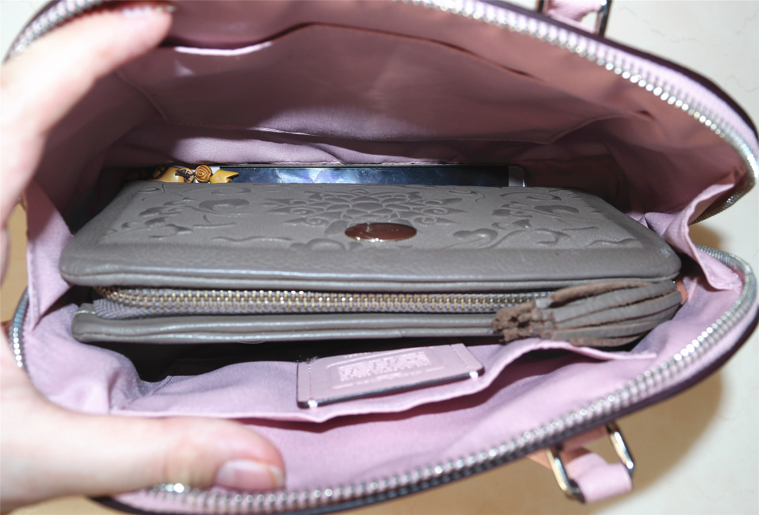 coach包包最便宜多少钱,coach蔻驰包包多少钱