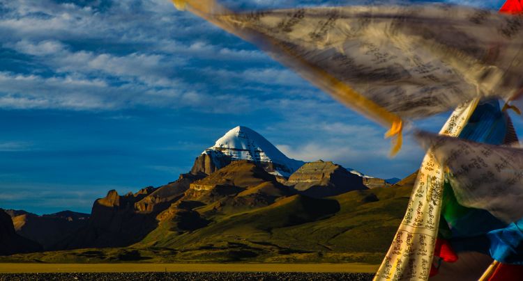 阿里大北线之穿行 (走过大北线的阿里巴巴)