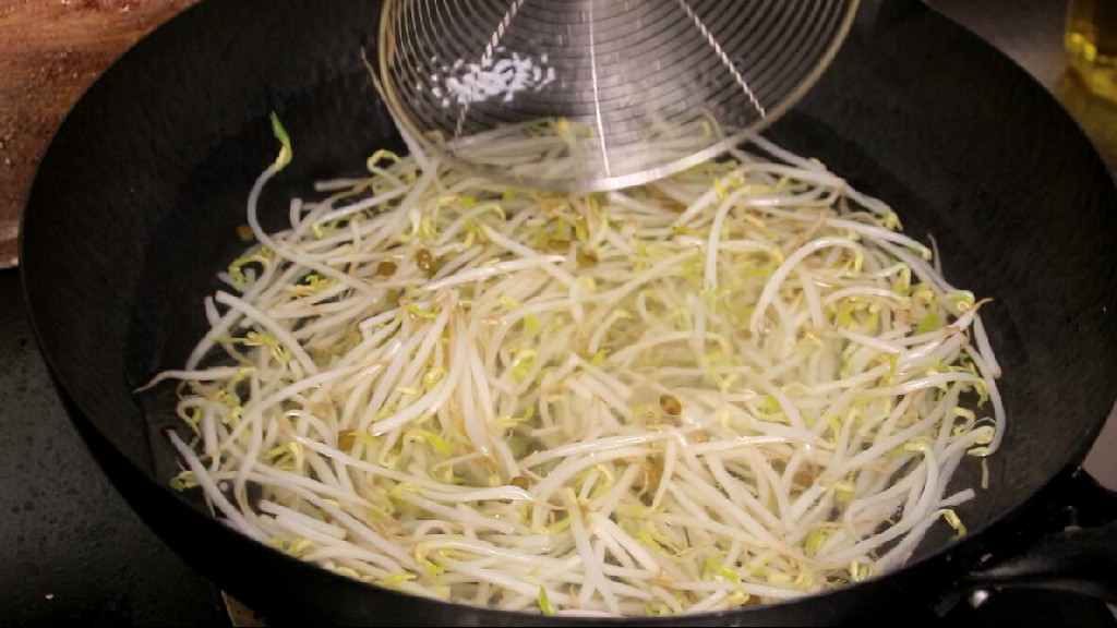 为什么炒粉丝会湿哒哒的,为什么炒粉丝会粘在一起