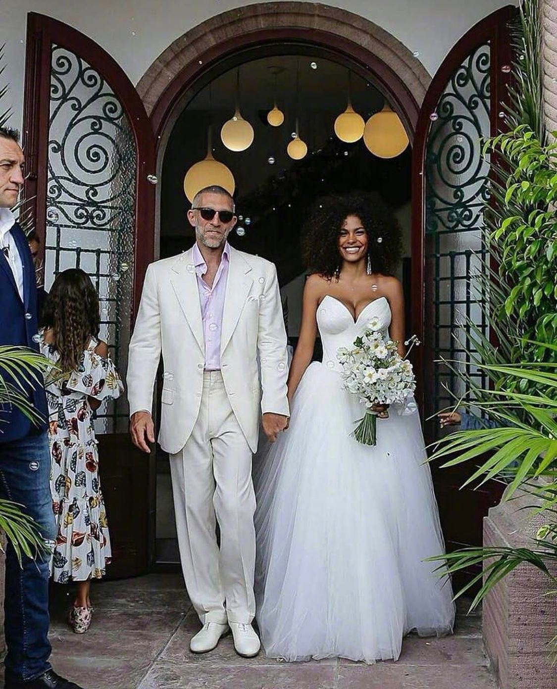 意大利女神莫妮卡·贝鲁奇的魔鬼身材天使脸庞！