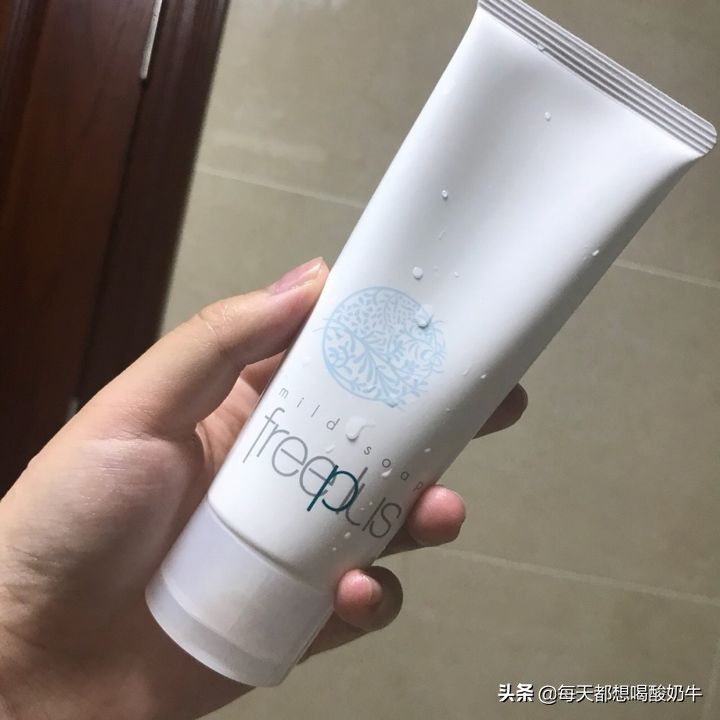 脸部泛红红血丝补水可以改善吗,脸部泛红怎么改善皮肤薄