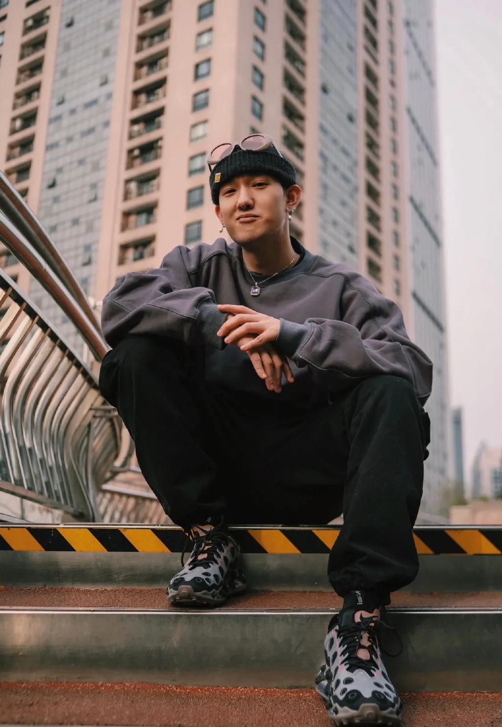 苦闷的2020年最后一个月，就让INNERSECT来一拳结束