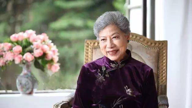 TVB*用御**“鬼婆”膝盖开刀仍隐隐作痛坚持康复训练与保持健康饮食