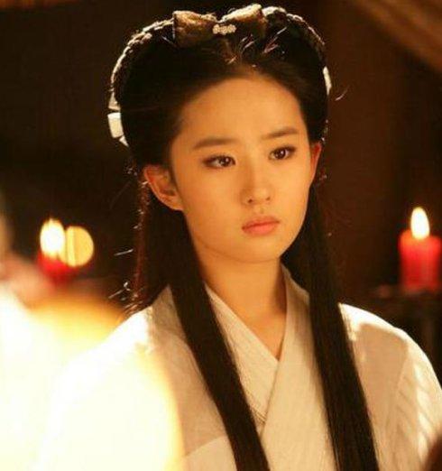 李莫愁杨过唇枪舌战,李莫愁被杨过欺骗