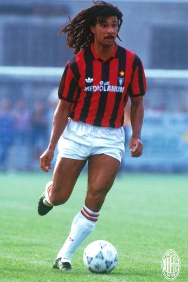 足坛最强壮的人,足坛身体素质最好的中后卫