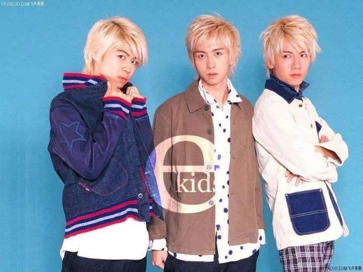 明星纷纷分享喜讯，一香港歌手却自曝娇妻被天王巨星要求一同*欢寻**