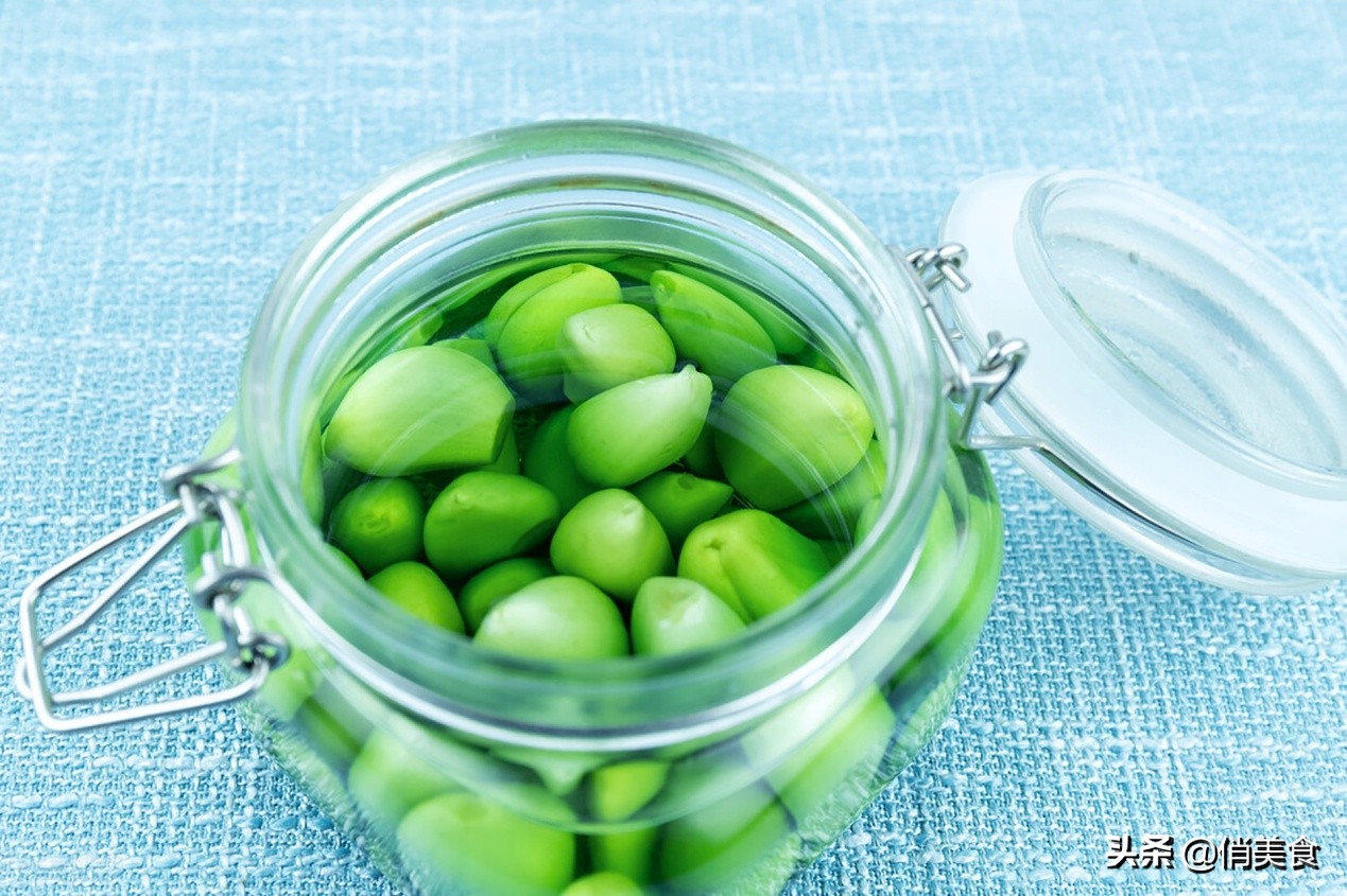 腊八蒜用什么醋腌才能变绿,腊八蒜可以直接用醋腌吗