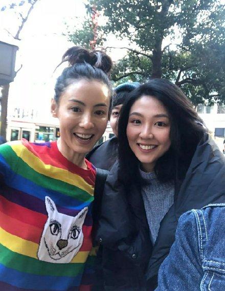 李小璐贾乃亮杨幂合影,李小璐和杨幂对比图片