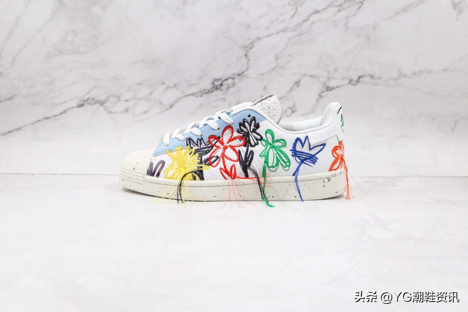 阿迪达斯AdidasxSeanWotherspoon联名款流苏花卉小花板鞋