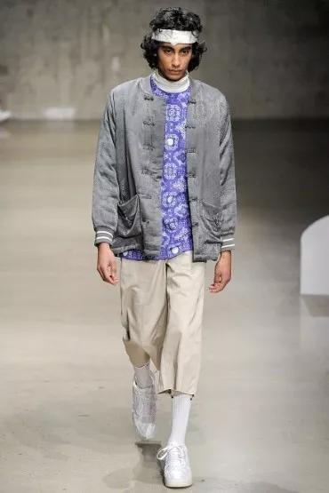 supreme联名日系闪电潮牌,潮牌supreme哪些是真的