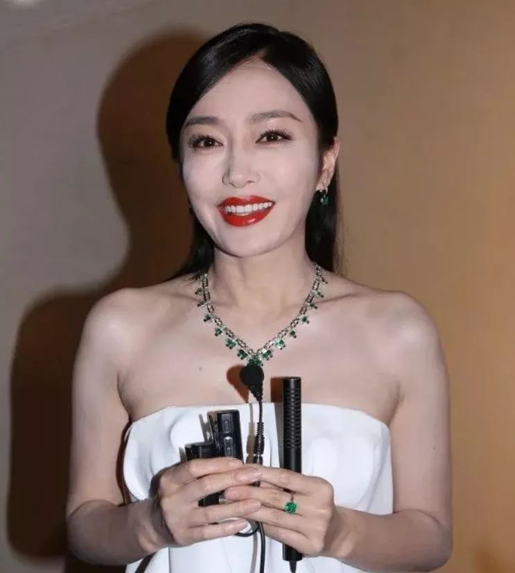 公认的最好用的散粉是哪款,散粉推荐公认好用第一名不暗沉