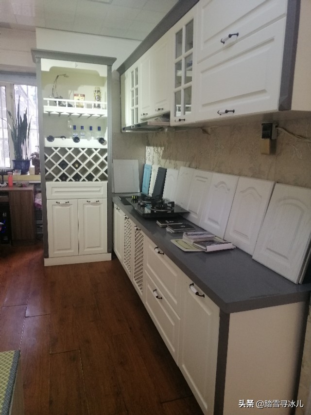 pet材质的橱柜门板好吗,橱柜门板表面几毫米透明材质