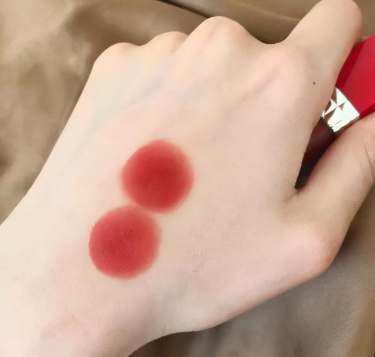 哪款口红比较日常百搭,哪些口红颜色比较日常少女