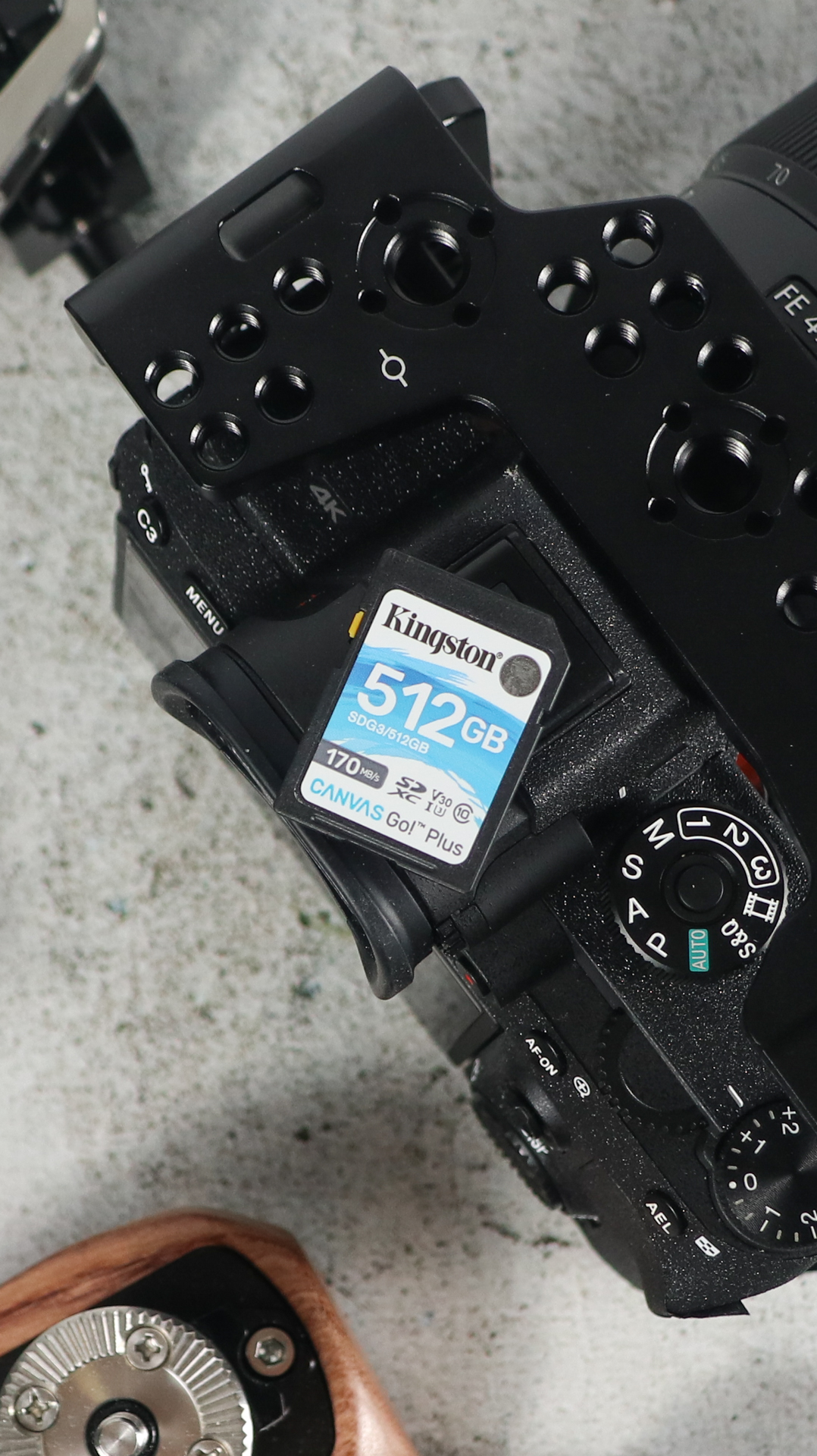 金士顿32g内存卡加二合一读卡器,金士顿u3tf卡