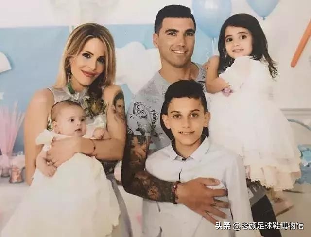 悲伤笼罩,悲伤笼罩巴黎