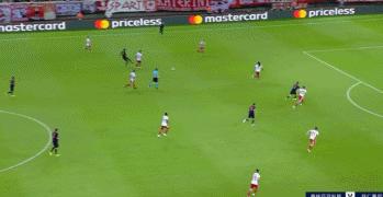 莱万5场世界纪录,莱万一战打破两项世界纪录