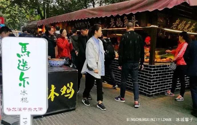 成都宽窄巷子闲适的幸福触手可及,四川成都宽窄巷子里的闲适